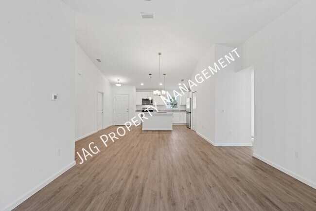 Building Photo - 15 Sea Garden Path