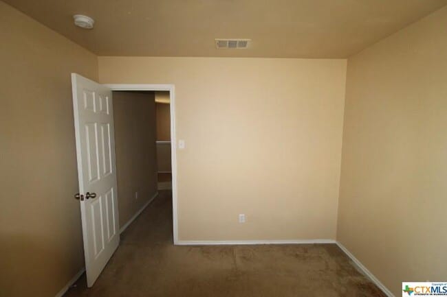 Building Photo - 304 W Gemini Ln