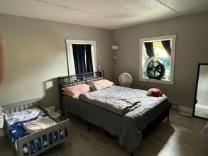 Building Photo - Oversized 2BR Apartment