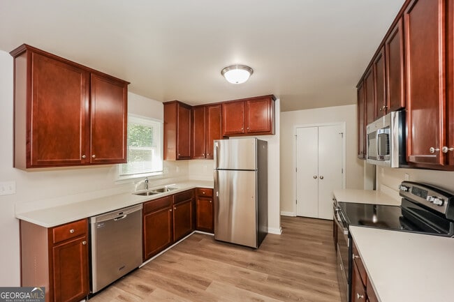 Building Photo - 4141 Macduff Dr