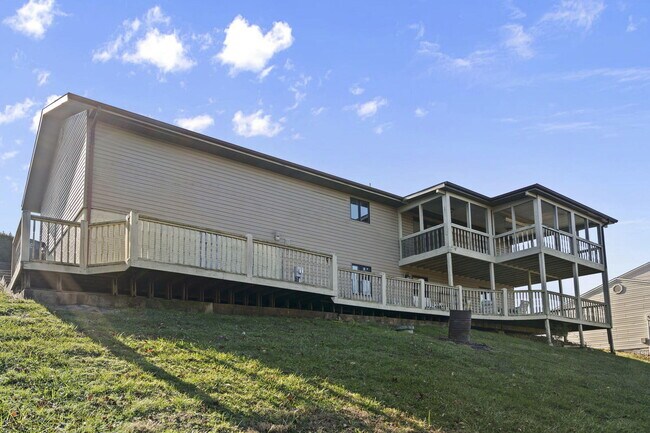 Building Photo - 42 Irish Hills Blvd