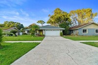 Building Photo - 1817 Crownwood Dr