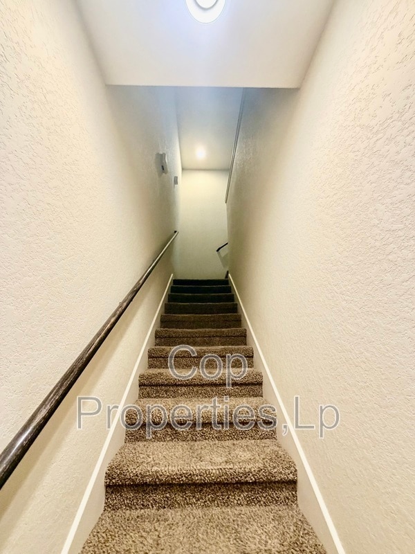 Building Photo - 8919 Olmstead Park