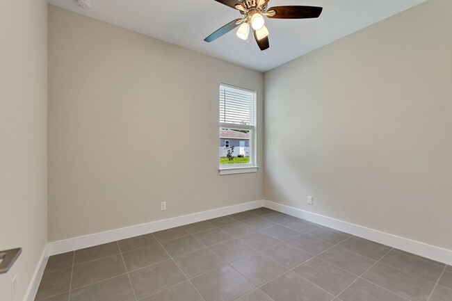 Building Photo - Deposit-Free! Modern, energy efficient hom...