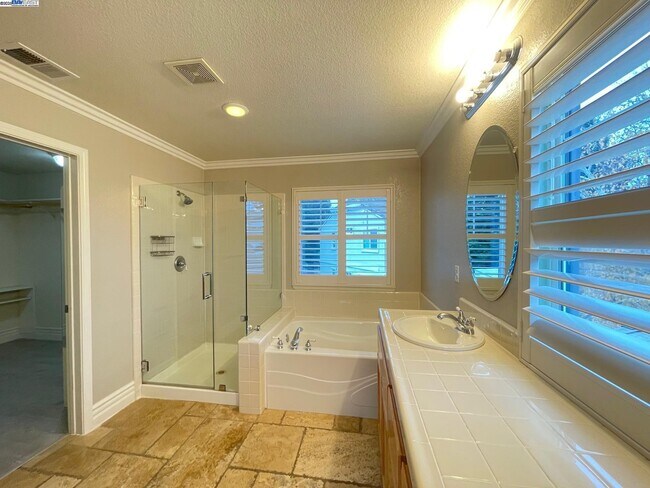 Building Photo - 2894 Lenzie Ct