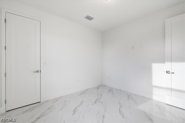 Building Photo - 1436 Graham Cir