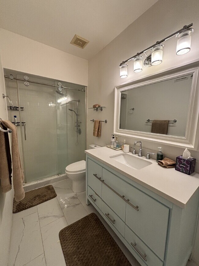 Building Photo - "Furnished 1-Bedroom Condo Retreat in Tucson’s Scenic Foothills!"