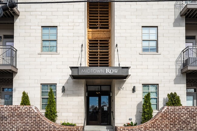 Building Photo - Midtown Row