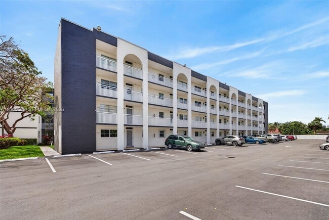 Building Photo - 1541 S Ocean Blvd