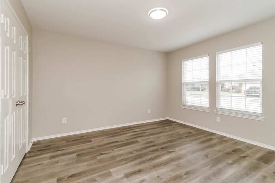 Building Photo - 817 Cathy Dr