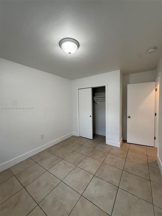 Building Photo - 749 NW 60th St