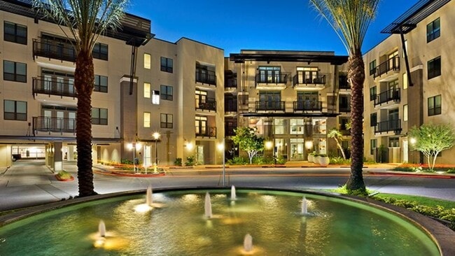 Building Photo - 4900 N 44th St