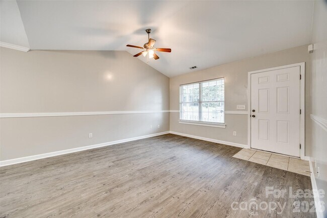 Building Photo - 410 Danielle Way