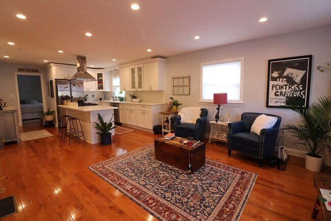 Building Photo - 1495 Hyde Park Ave