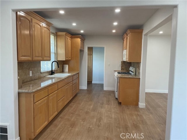 Building Photo - 408 E Elm St