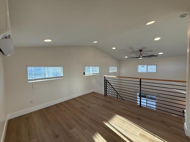 Building Photo - 811- 909 S Spruce Street