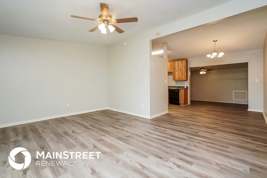 Building Photo - 1301 Wood Ave