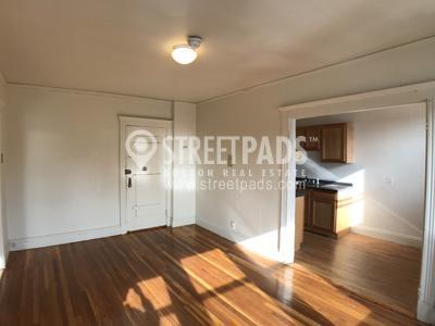 Building Photo - bedroom in Boston MA 02215
