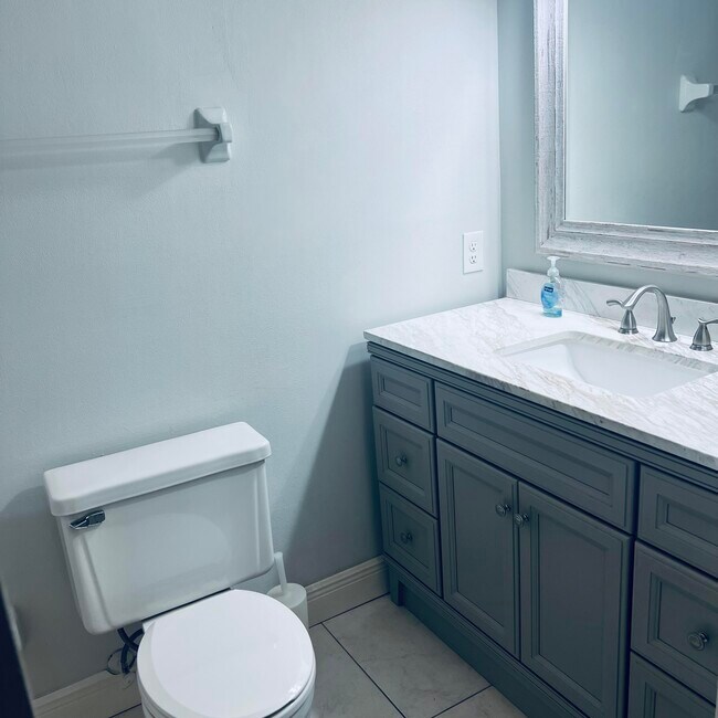 Building Photo - 1900 S Kanner Hwy