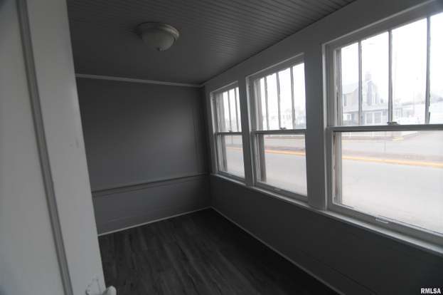 Building Photo - 1124 18th Ave