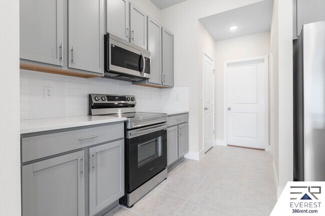 Building Photo - 34 Burnell Dr