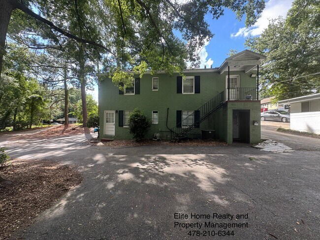 Building Photo - 290 Clisby Pl