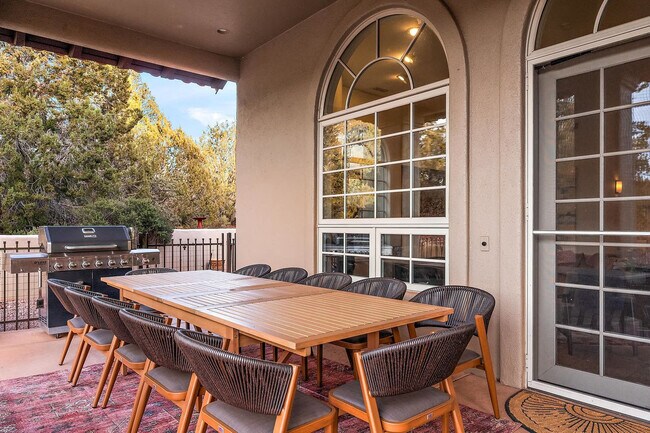 Building Photo - 36 W Dove Wing Dr