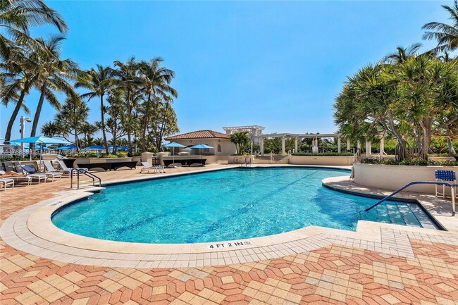 Building Photo - 3100 N Ocean Blvd