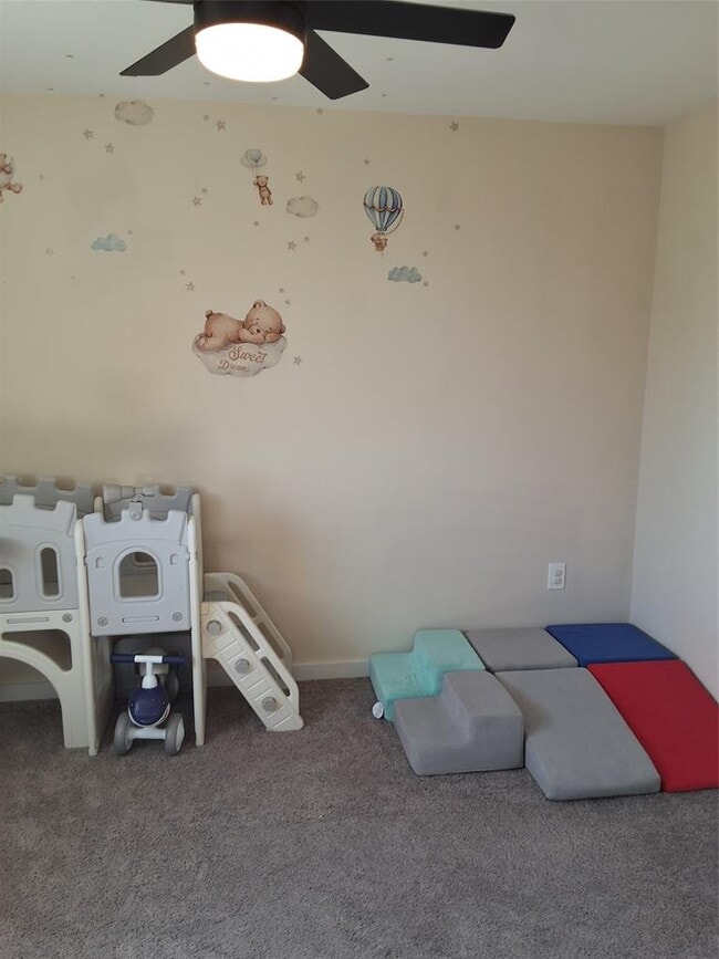 Building Photo - 724 Ramsey Ave