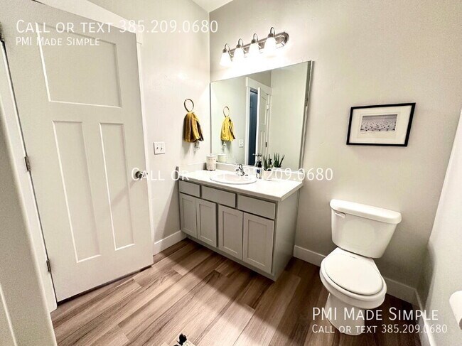 Building Photo - Move in Special! Condo with Amazing Views ...