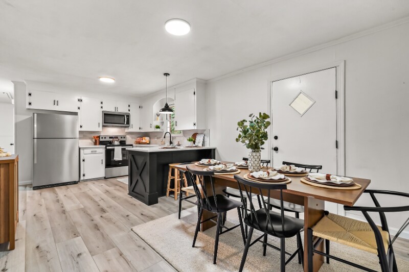 Building Photo - 3912 Seminole Ave