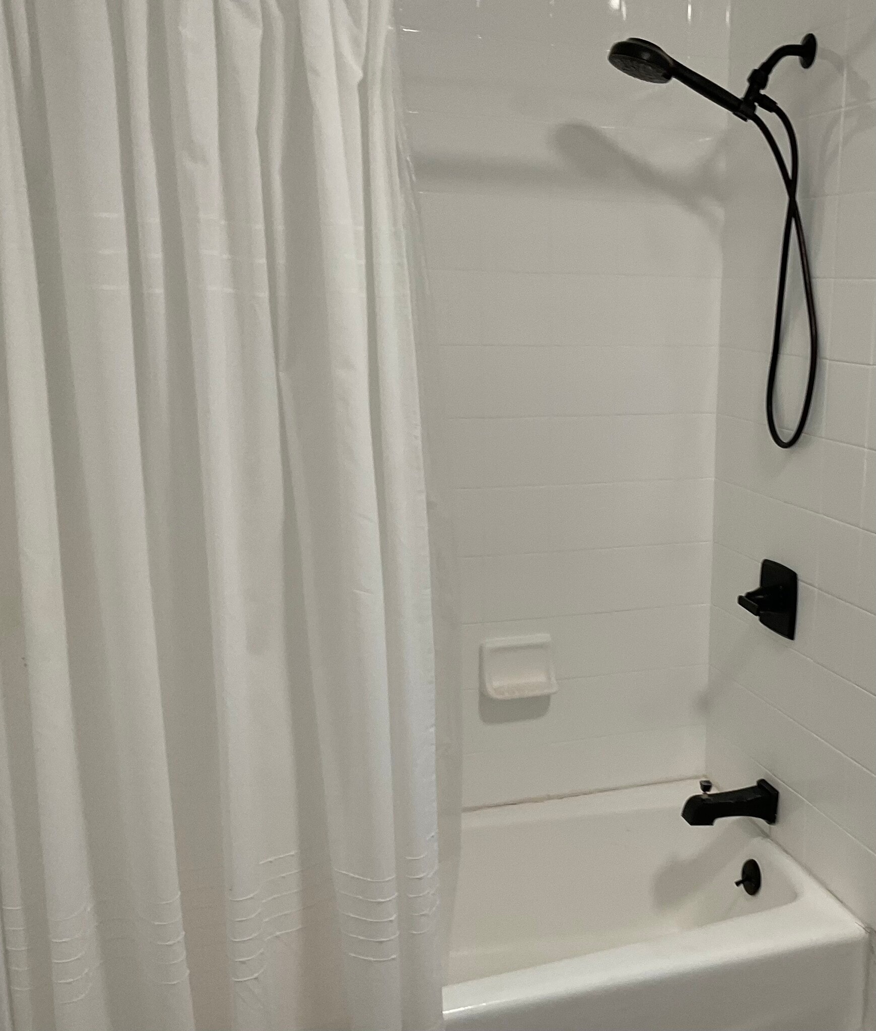 Building Photo - 1227 E 7th St