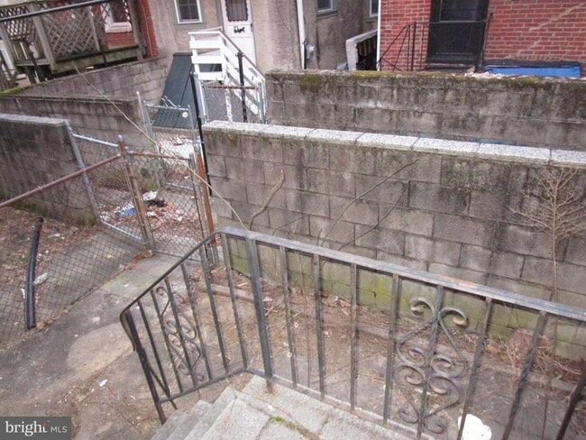 Building Photo - 66 N Hirst St