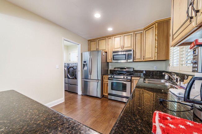 Building Photo - Beautifully Renovated 3-Bedroom Home in Pr...