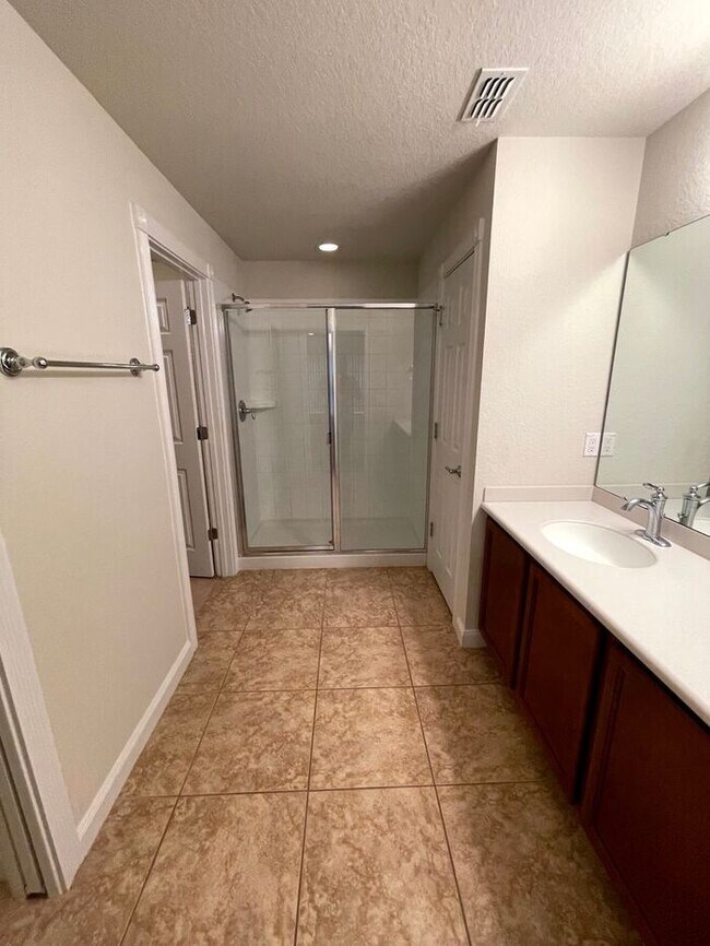 Building Photo - Capri Villa in Village Walk-11831 Iselle D...
