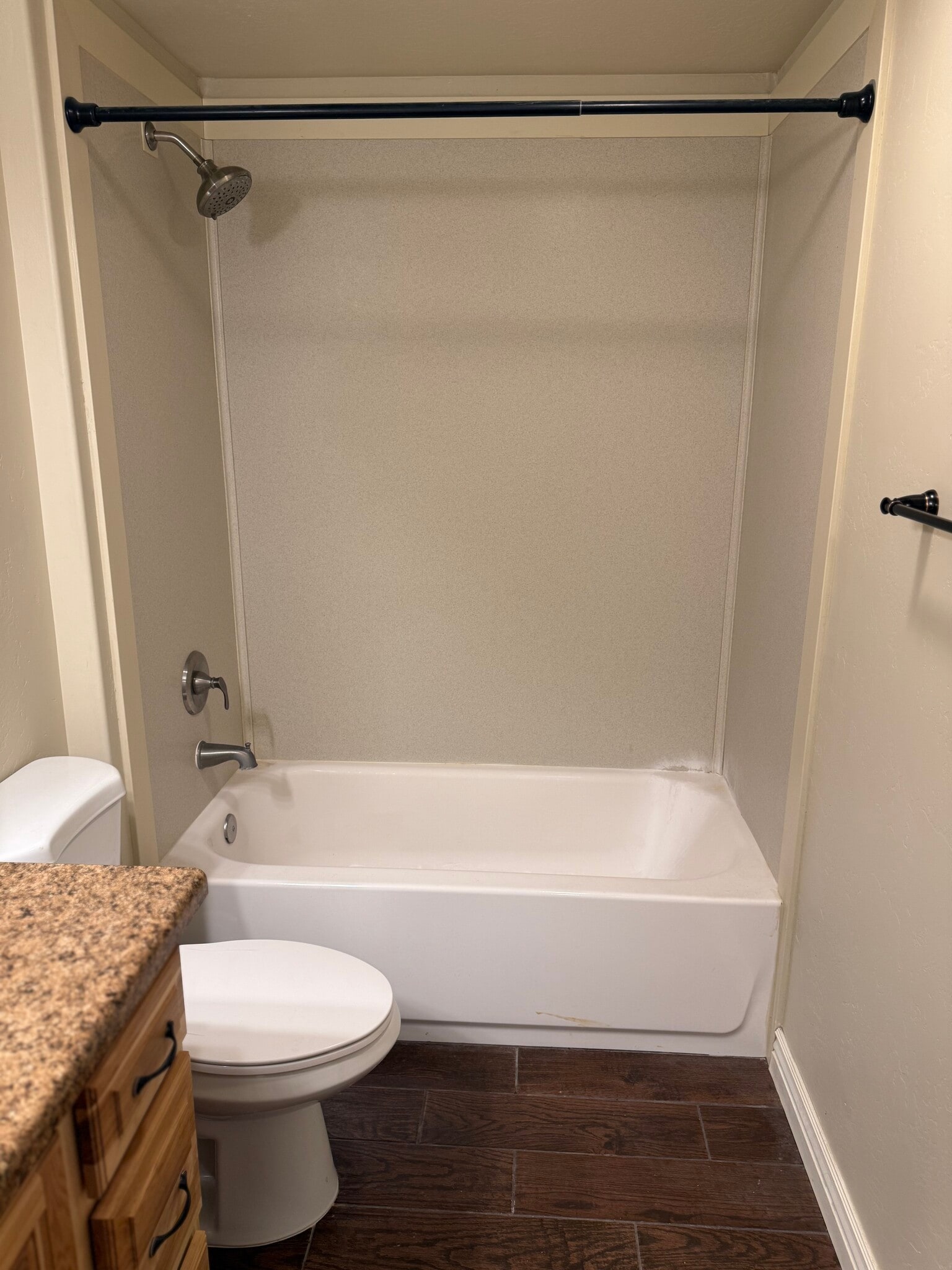 Building Photo - 1213 E St Josephs St