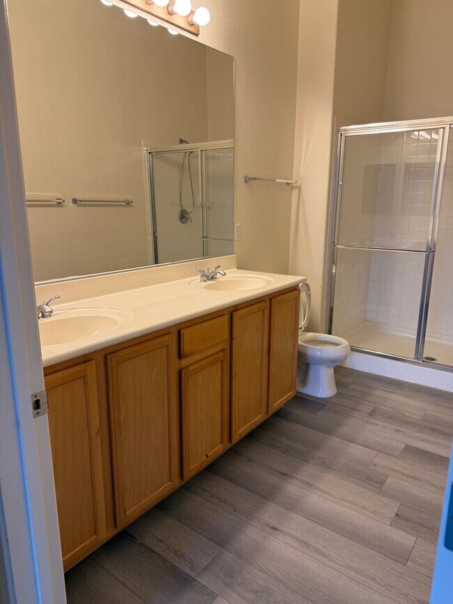 Building Photo - 3540 Cactus Shadow St