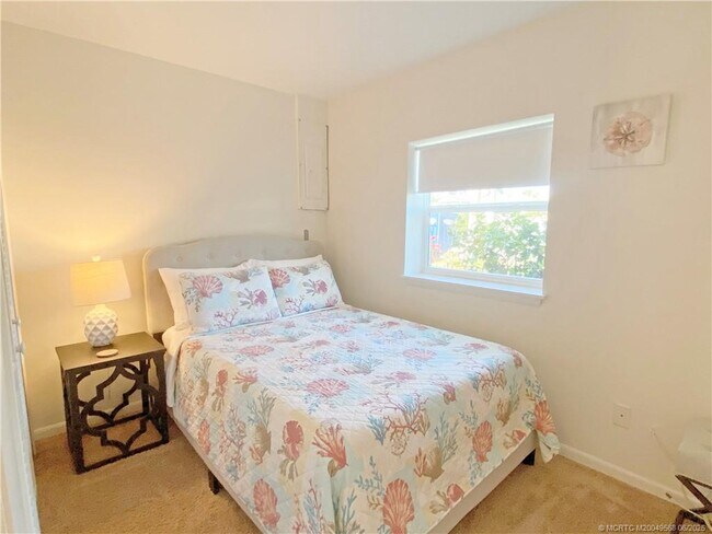 Building Photo - 1606 SW Egret Way