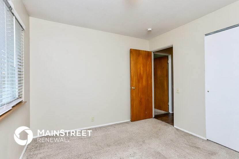 Building Photo - 5 Whitney Cir