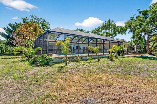 Building Photo - 2111 Paddock Cir