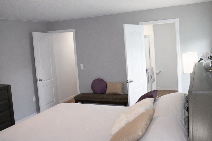 Building Photo - 72 Brewster Ln