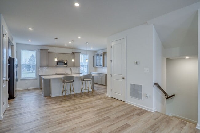 Building Photo - 345 Andrew Ct