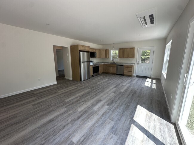 Building Photo - 14 Trappers Way