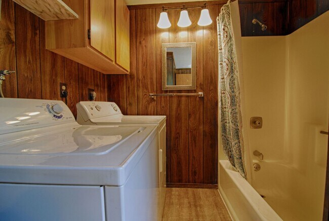 Building Photo - LONG-TERM RENTAL: Upper Floor Unit in Duplex with Washer/Dryer & Wood Stove!