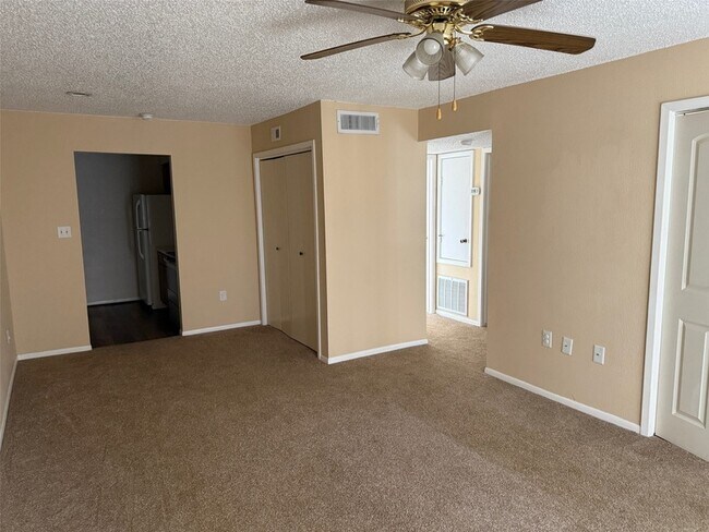 Building Photo - 260 El Dorado Blvd