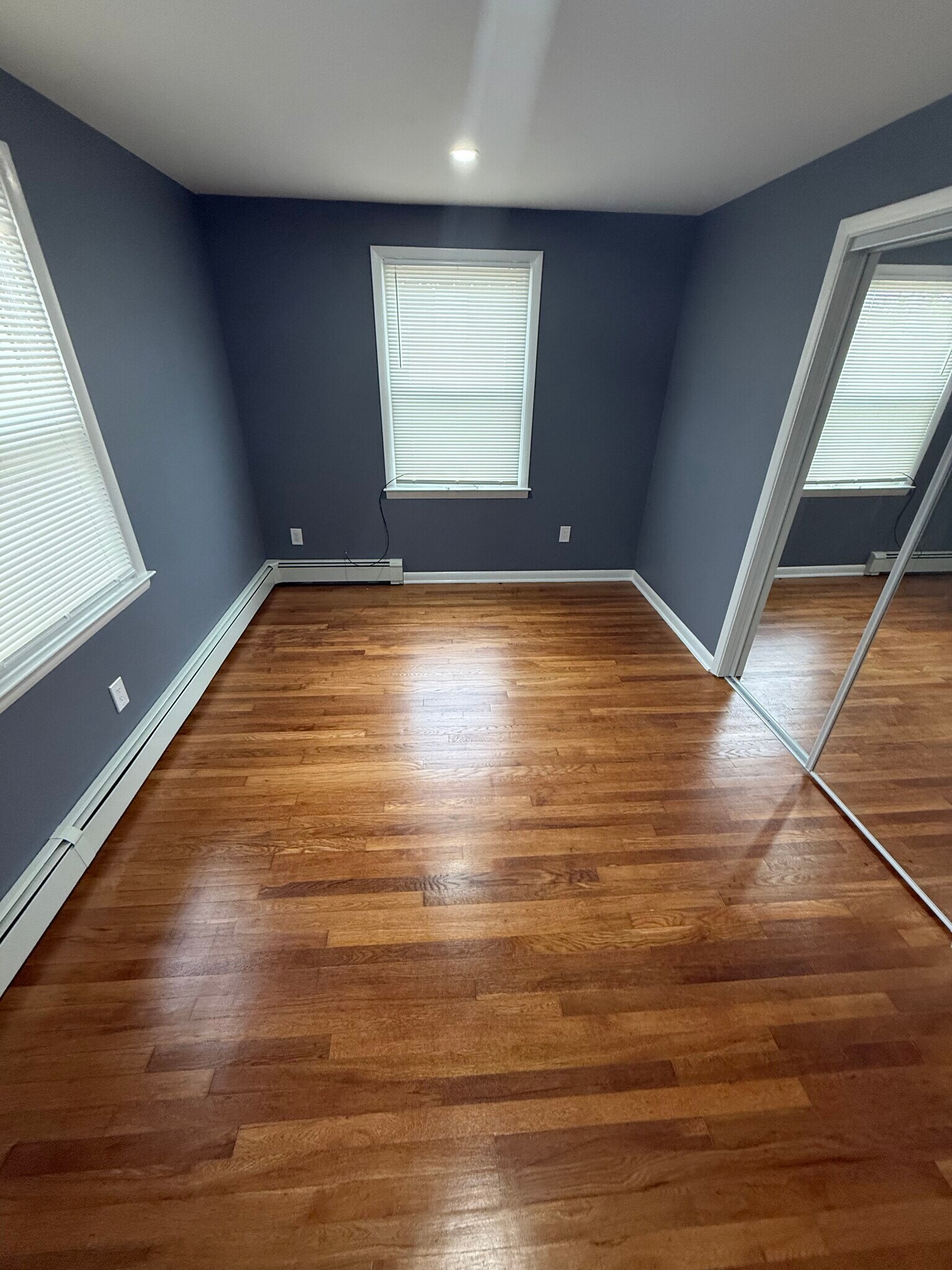 Building Photo - 25 Melrose Pl