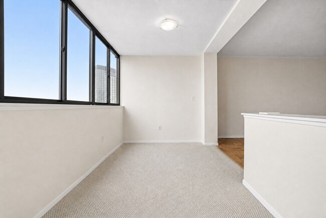 Building Photo - 8 Whittier Pl