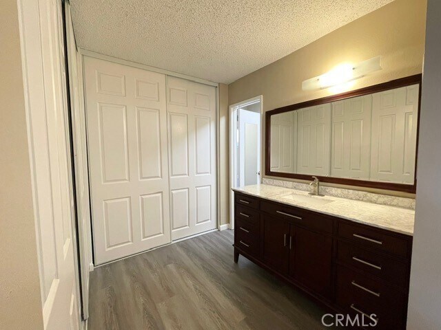 Building Photo - 825 Ardmore Ct
