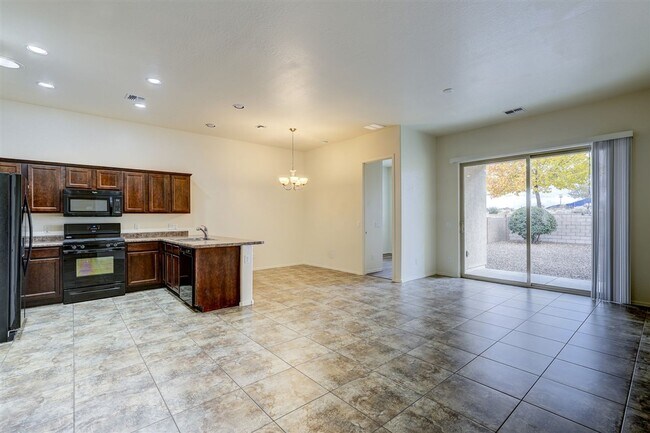 Building Photo - 3 bedroom, 2 bathroom Townhome in Granville