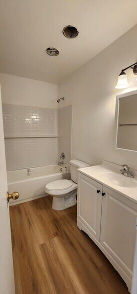 Building Photo - 4419 Rosebud Ln